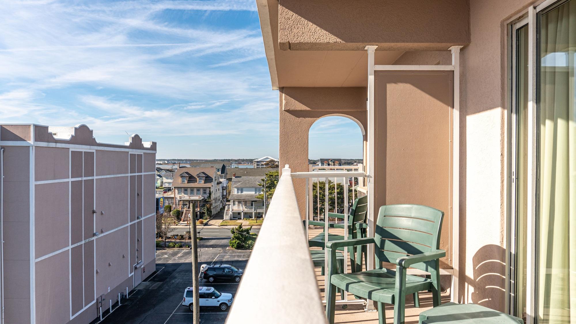 Inn Comfort Ocean Boardwalk 2*